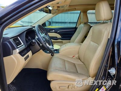 Zdjęcie 7 z 13 samochodu: 2016 TOYOTA HIGHLANDER LIMITED PLATINUM VIN:5TDYKRFH1GS183057 - miniatura