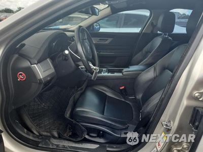 Zdjęcie 7 z 12 samochodu: 2016 JAGUAR XF PREMIUM VIN:SAJBJ4BV6GCY17652 - miniatura