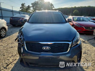 Piąte zdjęcie samochodu w środku: 2019 KIA SORENTO LX VIN:5XYPG4A34KG603587 - miniatura