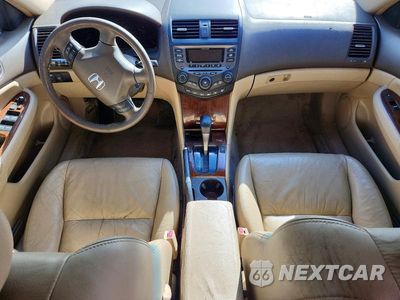 Zdjęcie 8 z 12 samochodu: 2006 HONDA ACCORD EX VIN:1HGCM665X6A003063 - miniatura