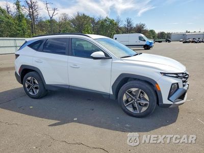 Czwarte zdjęcie samochodu z boku: 2025 HYUNDAI TUCSON SEL VIN:5NMJBCDE1SH587561 - miniatura