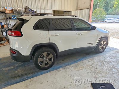 Trzecie zdjęcie samochodu z tyłu: 2017 JEEP CHEROKEE LATITUDE VIN:1C4PJMCS4HW509212 - miniatura
