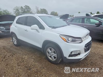 Czwarte zdjęcie samochodu z boku: 2017 CHEVROLET TRAX 1LT VIN:3GNCJLSB0HL214115 - miniatura