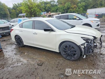 Czwarte zdjęcie samochodu z boku: 2018 NISSAN ALTIMA 2.5 SR VIN:1N4AL3APXJC171059 - miniatura