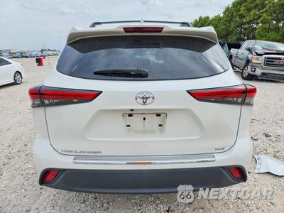 Zdjęcie 6 z 13 samochodu: 2021 TOYOTA HIGHLANDER XLE VIN:5TDGZRAH7MS059188 - miniatura