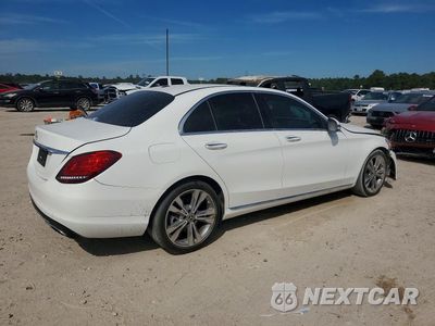 Trzecie zdjęcie samochodu z tyłu: 2019 MERCEDES-BENZ C 300 VIN:55SWF8DBXKU317838 - miniatura