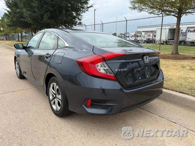 Trzecie zdjęcie samochodu z tyłu: 2018 HONDA CIVIC LX VIN:2HGFC2E57JH513195 - miniatura