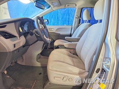 Zdjęcie 7 z 13 samochodu: 2015 TOYOTA SIENNA LE VIN:5TDJK3DC5FS100654 - miniatura