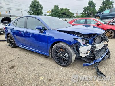 Czwarte zdjęcie samochodu z boku: 2025 TOYOTA CAMRY SE VIN:4T1DAACK9SU003164 - miniatura