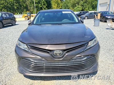 Piąte zdjęcie samochodu w środku: 2018 TOYOTA CAMRY LE VIN:4T1B11HK8JU583635 - miniatura