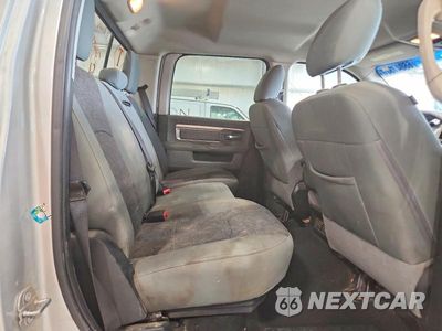 Zdjęcie 10 z 12 samochodu: 2018 RAM 2500 SLT VIN:3C6UR5JL9JG156233 - miniatura
