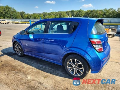 Drugie zdjęcie samochodu z przodu: 2019 CHEVROLET SONIC LT VIN:1G1JD6SB9K4110446 - miniatura