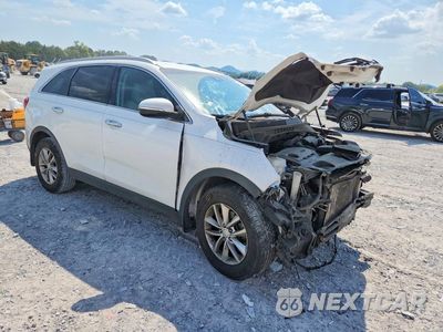 Czwarte zdjęcie samochodu z boku: 2017 KIA SORENTO LX VIN:5XYPG4A36HG246745 - miniatura
