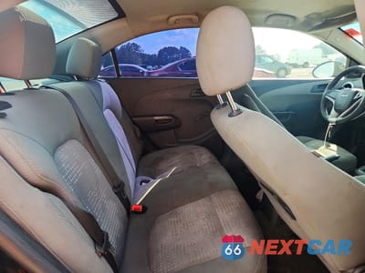 Zdjęcie 10 z 12 samochodu: 2018 CHEVROLET SONIC LS VIN:1G1JB5SH8J4115320 - miniatura