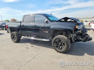 Czwarte zdjęcie samochodu z boku: 2017 CHEVROLET SILVERADO K1500 LTZ VIN:3GCUKSEC8HG229852 - miniatura