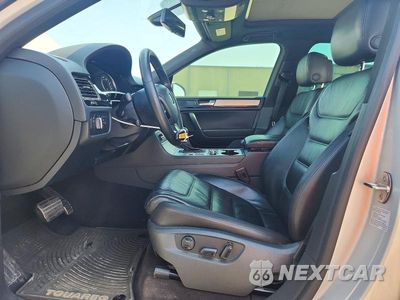 Zdjęcie 7 z 14 samochodu: 2014 VOLKSWAGEN TOUAREG V6 VIN:WVGDF9BP9ED002775 - miniatura