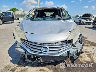 Piąte zdjęcie samochodu w środku: 2015 NISSAN VERSA NOTE SV VIN:3N1CE2CP4FL419048 - miniatura