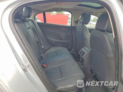 Zdjęcie 10 z 13 samochodu: 2017 JAGUAR XE VIN:SAJAD4BN2HA970206 - miniatura