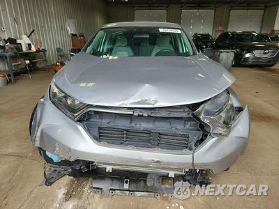 Piąte zdjęcie samochodu w środku: 2018 HONDA CR-V LX VIN:2HKRW6H30JH205040 - miniatura