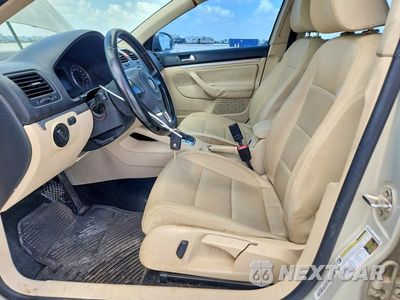 Zdjęcie 7 z 12 samochodu: 2010 VOLKSWAGEN JETTA SE VIN:3VWRX7AJXAM122430 - miniatura