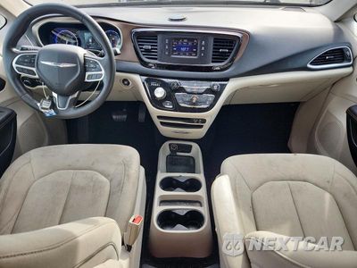Zdjęcie 8 z 13 samochodu: 2017 CHRYSLER PACIFICA LX VIN:2C4RC1CG7HR501580 - miniatura