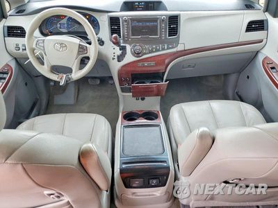 Zdjęcie 8 z 12 samochodu: 2012 TOYOTA SIENNA XLE 8-PASSENGER VIN:5TDYK3DC6CS202751 - miniatura