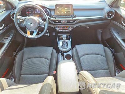 Zdjęcie 8 z 12 samochodu: 2019 KIA FORTE S VIN:3KPF34AD7KE027636 - miniatura