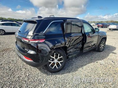 Trzecie zdjęcie samochodu z tyłu: 2025 JEEP GRAND CHEROKEE LIMITED VIN:1C4RJGBG5SC295444 - miniatura