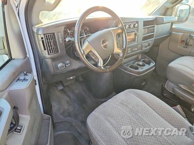 Zdjęcie 8 z 13 samochodu: 2018 GMC SAVANA G2500 DELIVERY VAN VIN:1GTW7AFG1J1162358 - miniatura