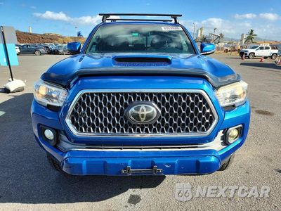 Piąte zdjęcie samochodu w środku: 2018 TOYOTA TACOMA TRD SPORT VIN:3TMCZ5ANXJM181343 - miniatura