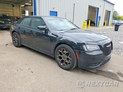 Czwarte zdjęcie samochodu z boku: 2015 CHRYSLER 300 S VIN:2C3CCAGG1FH781780 - miniatura