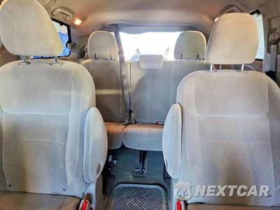 Zdjęcie 10 z 13 samochodu: 2015 TOYOTA SIENNA LE VIN:5TDJK3DC5FS100654 - miniatura