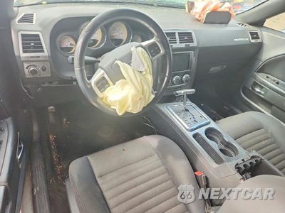 Zdjęcie 8 z 13 samochodu: 2013 DODGE CHALLENGER SXT VIN:2C3CDYAG6DH578783 - miniatura
