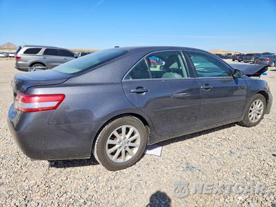 Trzecie zdjęcie samochodu z tyłu: 2010 TOYOTA CAMRY XLE V6 VIN:4T1BK3EK8AU608143 - miniatura