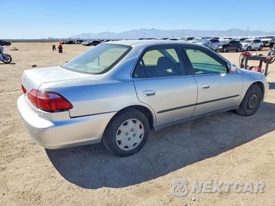 Trzecie zdjęcie samochodu z tyłu: 2000 HONDA ACCORD LX VIN:JHMCG665XYC007917 - miniatura