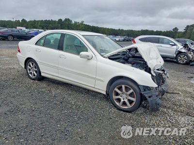 Czwarte zdjęcie samochodu z boku: 2007 MERCEDES-BENZ C 280 4MATIC VIN:WDBRF92J07F861345 - miniatura