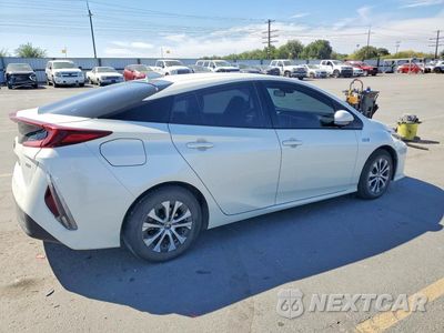 Trzecie zdjęcie samochodu z tyłu: 2020 TOYOTA PRIUS PRIME XLE VIN:JTDKARFP8L3133350 - miniatura