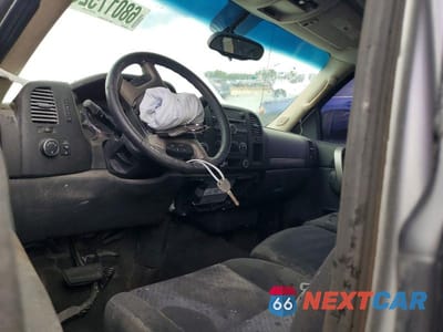 Zdjęcie 8 z 12 samochodu: 2011 CHEVROLET SILVERADO K1500 LT VIN:1GCRKSE36BZ408078 - miniatura