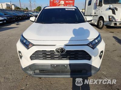 Piąte zdjęcie samochodu w środku: 2021 TOYOTA RAV4 XLE VIN:2T3W1RFV8MC156272 - miniatura