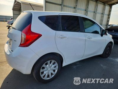 Trzecie zdjęcie samochodu z tyłu: 2016 NISSAN VERSA NOTE SV VIN:3N1CE2CP4GL402655 - miniatura