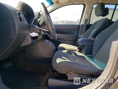 Zdjęcie 7 z 13 samochodu: 2014 JEEP COMPASS SPORT VIN:1C4NJCBAXED908692 - miniatura
