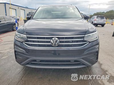 Piąte zdjęcie samochodu w środku: 2023 VOLKSWAGEN TIGUAN SE VIN:3VVNB7AX8PM013267 - miniatura