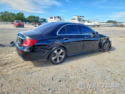 Trzecie zdjęcie samochodu z tyłu: 2020 MERCEDES-BENZ E 350 VIN:WDDZF8DB6LA703140 - miniatura