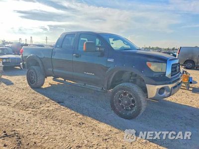 Czwarte zdjęcie samochodu z boku: 2008 TOYOTA TUNDRA SR5 VIN:5TFRV54128X060714 - miniatura