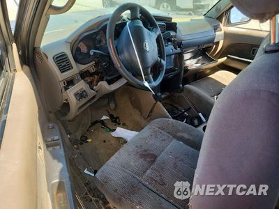 Zdjęcie 8 z 12 samochodu: 2004 NISSAN FRONTIER STANDARD VIN:1N6DD26TX4C413578 - miniatura