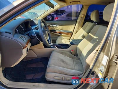Zdjęcie 7 z 12 samochodu: 2008 HONDA ACCORD EX VIN:1HGCP267X8A113924 - miniatura