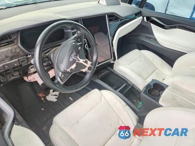 Zdjęcie 8 z 12 samochodu: 2018 TESLA MODEL X VIN:5YJXCAE28JF101280 - miniatura