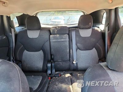 Zdjęcie 10 z 13 samochodu: 2018 JEEP CHEROKEE LATITUDE VIN:1C4PJLCX0JD518013 - miniatura