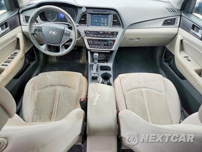 Zdjęcie 8 z 12 samochodu: 2017 HYUNDAI SONATA SPORT VIN:5NPE34AF1HH526630 - miniatura