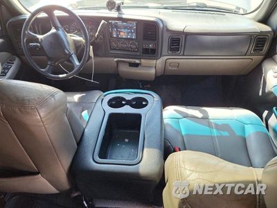 Zdjęcie 8 z 13 samochodu: 2002 CHEVROLET TAHOE C1500 VIN:1GNEC13T22R232940 - miniatura